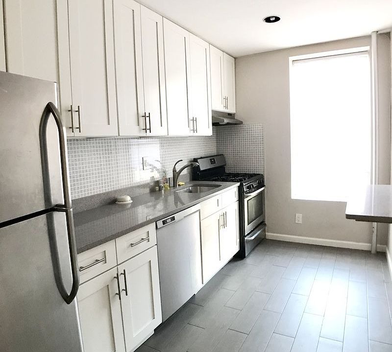 1st image of 3010 Steinway St APT 2R