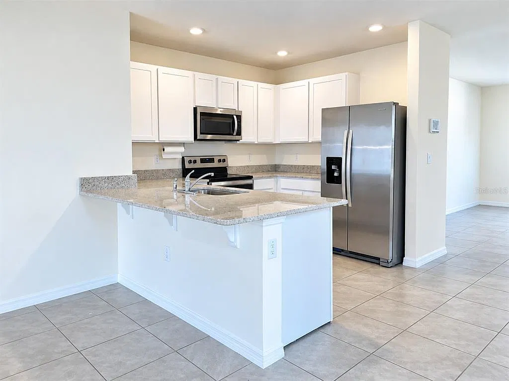 3 bed, 2.0 bath, 1516 sqft, $2,500 — Photo 4