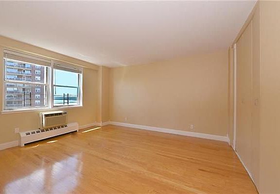 4th image of 5900 Arlington Ave APT 16H