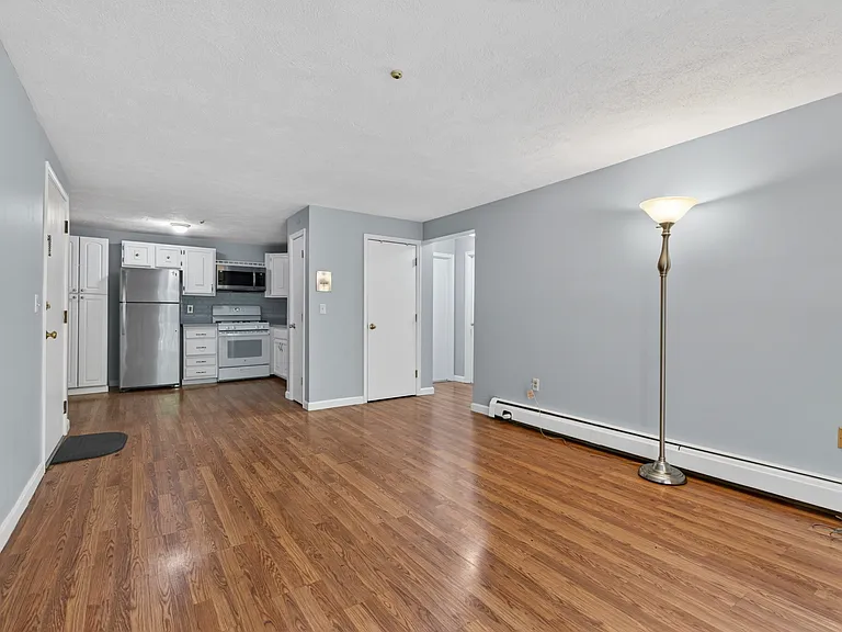 7 Karen Cir #2A — Photo 8