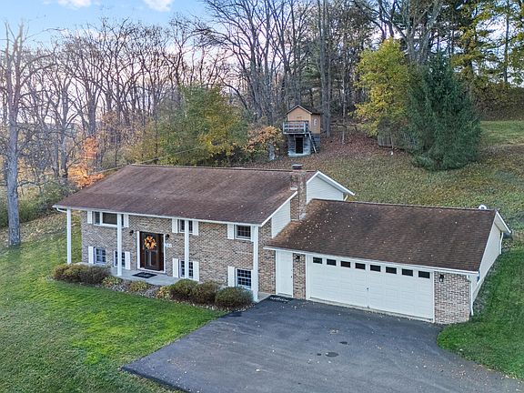 5th image of 201 Hillcrest Dr