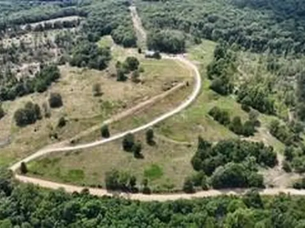 Madison St #6601, Huntsville, AR 72740