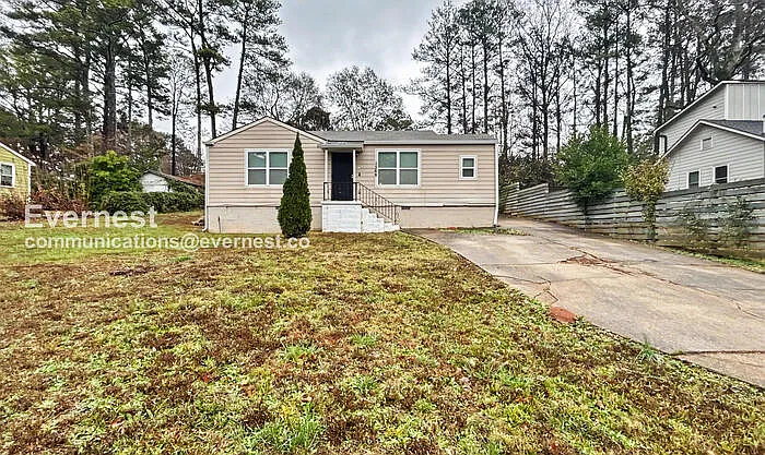 Building Photo - 1368 Alverado Way