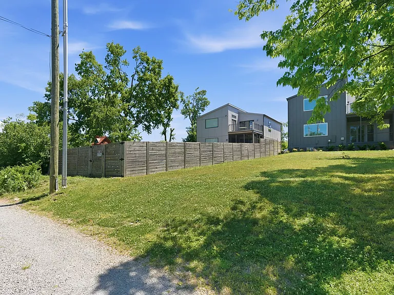 426 Patterson St — Photo 33