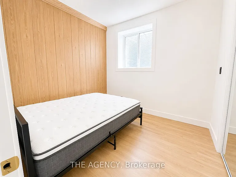 15415 Jane St #BASEMENT — Photo 12
