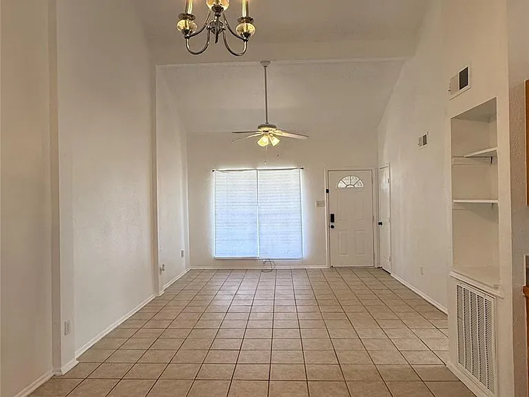 12707 Marble Dr — Photo 5