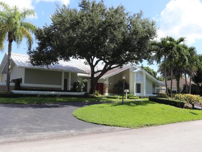 8151 SW 143rd St, Palmetto Bay, FL, 33158
