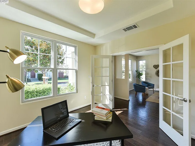 211 Kingfisher Ave — Photo 7