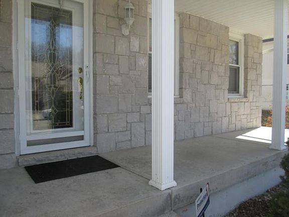 3rd image of 2508 NW Leann Dr