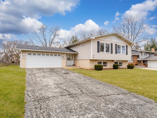 1840 Bolson Dr, Downers Grove, IL 60516