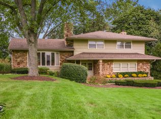 10S550 Glenn Dr, Burr Ridge, IL 60527