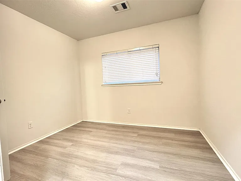 6818 Hampden Point Ct — Photo 14