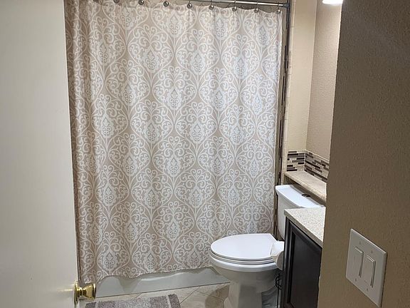 4th image of 110 Luna Grande Cir