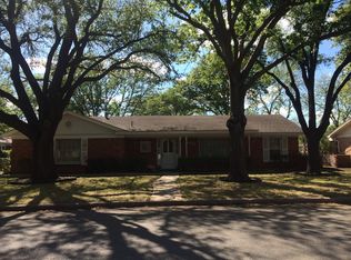 4212 Plantation Dr, Benbrook, TX 76116
