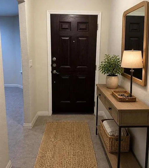 410 Holiday Creek Ln — Photo 4