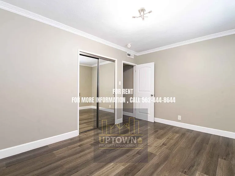 9415 Linden St — Photo 15