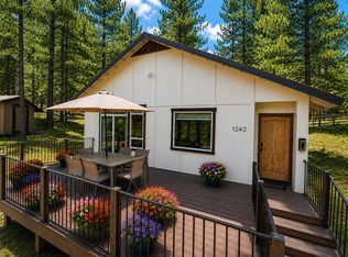 1242 Shore Dr, Cascade, ID 83611