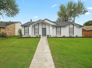 142 Kingsbridge Dr, Garland, TX 75040