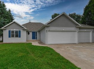 3012 N Oneida St, Appleton, WI 54911