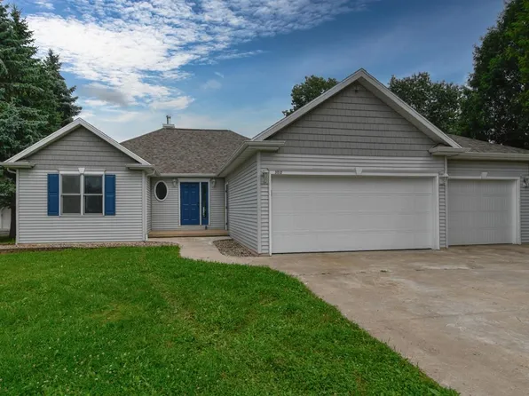 3012 N Oneida St, Appleton, WI 54911