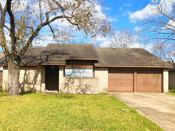 13322 Oak Ledge Dr, Houston, TX 77065
