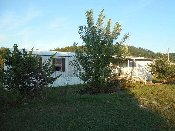 5th image of 109 Slade Ave
