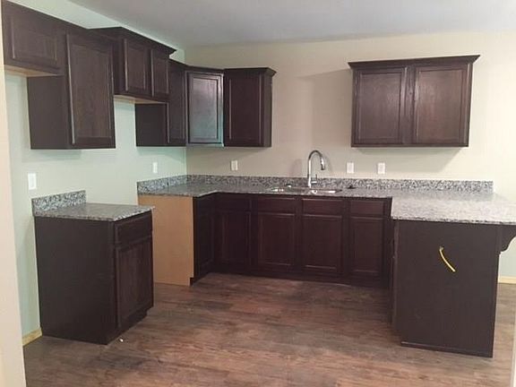 5th image of 2902 SW Amberwood Ave