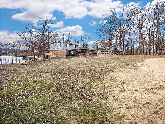 4th image of 9127 Lakewood Dr