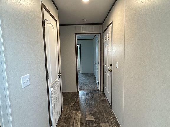 3rd image of 178 S Pine Dr