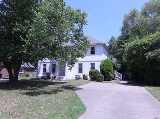 2111 E 4th St, Greenville, NC 27858