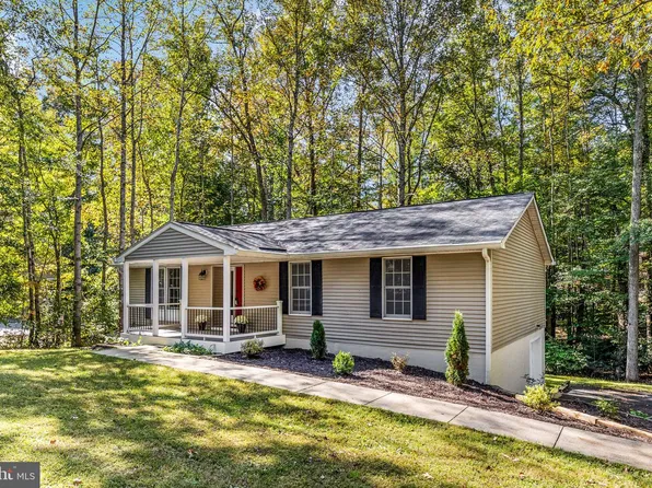 8112 Harrison Dr, King George, VA 22485