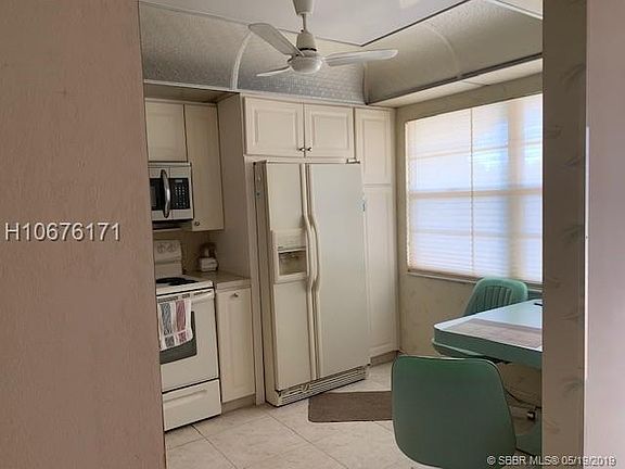 2nd image of 3004 Portofino Isle APT N4