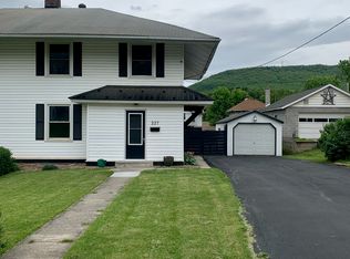 227 6th Ave, Burnham, PA 17009