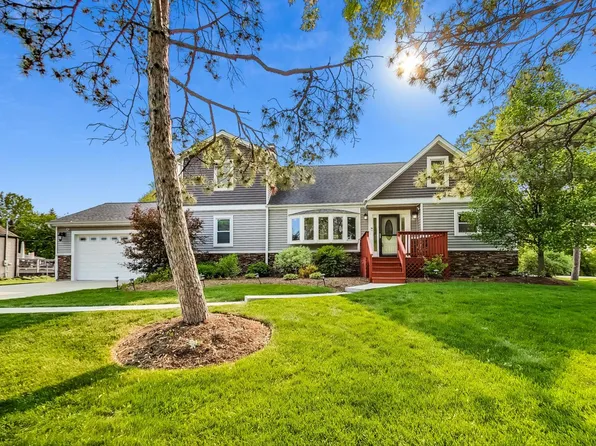 514 N Cedar Ave, Wood Dale, IL 60191