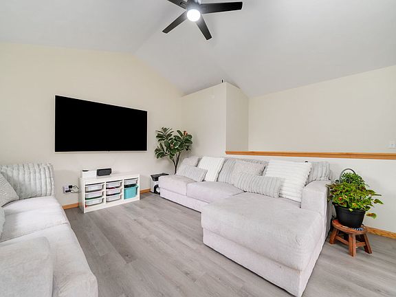 3rd image of 6642 Sawgrass Dr #2
