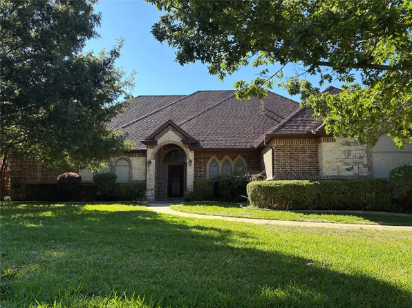 8608 Martin Dr, North Richland Hills, TX 76182
