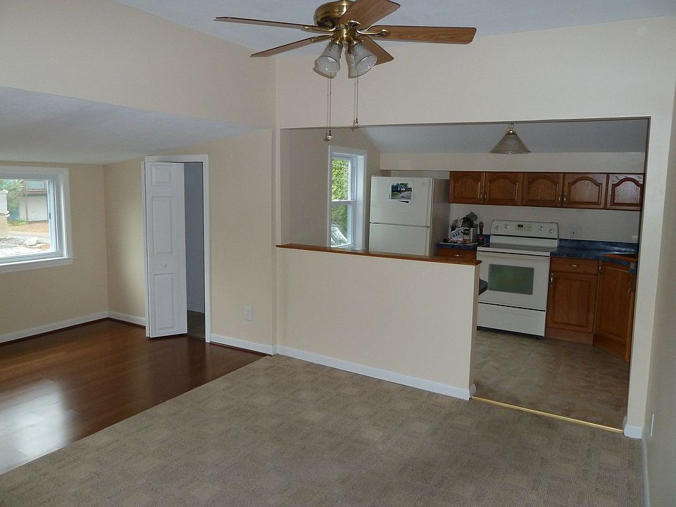 2nd image of 46 Sayles Ave