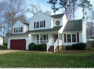 1312 Hunningdon Woods Blvd, Chesapeake, VA 23320