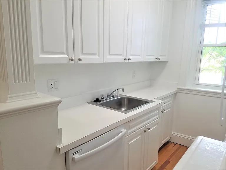 25 Wendell St — Photo 5