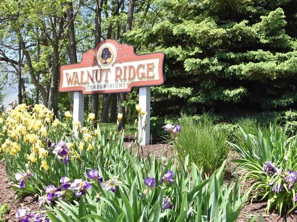 6250 Walnut LANE #15, Cudahy, WI 53110