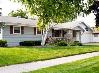 1017 S Schaefer St, Appleton, WI 54915