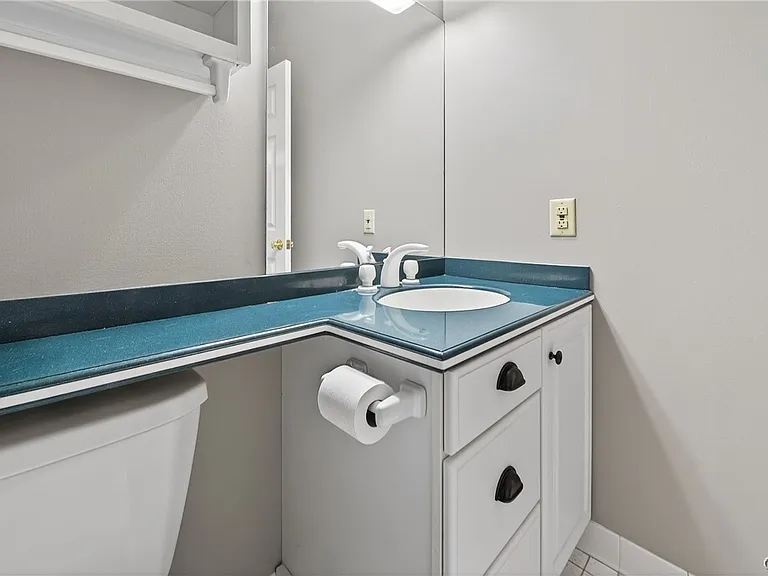 526 Plum St #402 — Photo 22