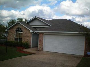 1048 Highland Cove Pl, Ridgeland, MS 39157