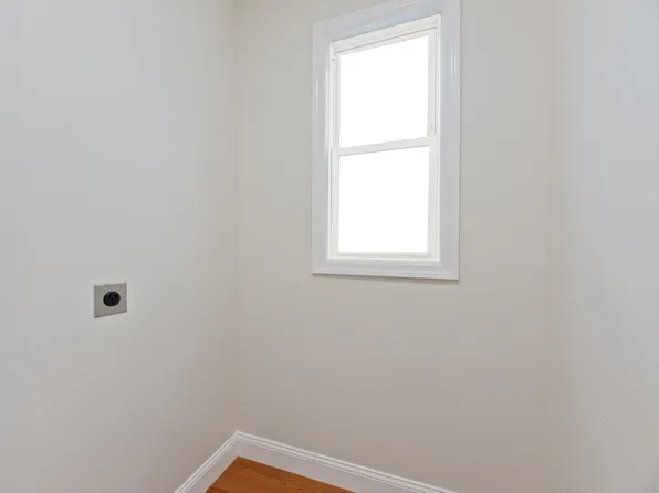 169 West 9th Street image 10 of 29