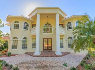 17616 Lake Iola Rd, Dade City, FL 33523