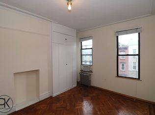 166 Norman Ave #3R, Brooklyn, NY 11222