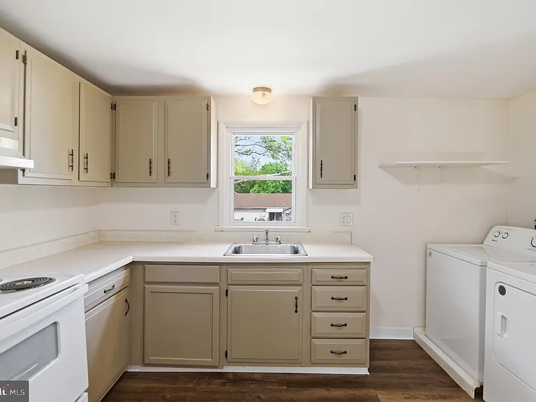 1130 E Park Ave #B — Photo 16
