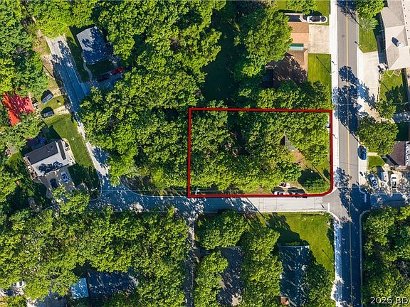 2nd image of 1145 Osage Beach Rd