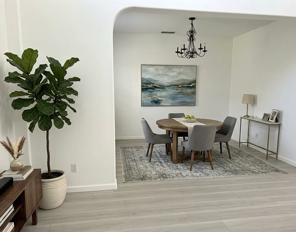 5 bed, 2500 sqft, $3,500 — Photo 1