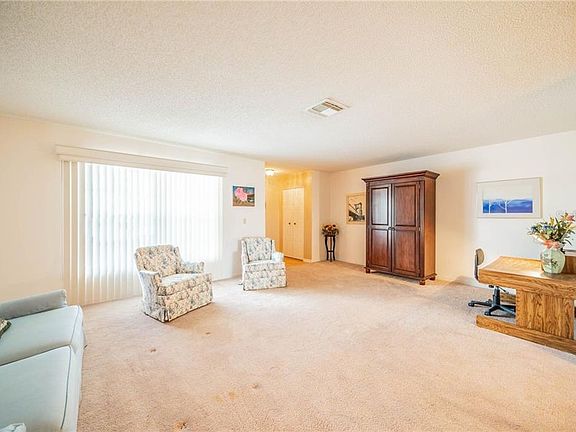 5th image of 103 Whitetail Ct